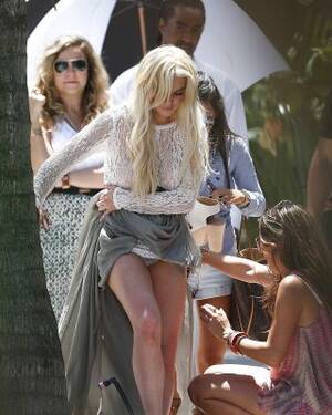 celebrity thong upskirt - Celebrities - candid upskirt panties thongs voyeur Porn Pictures, XXX  Photos, Sex Images #1791997 - PICTOA