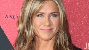 Courteney Cox Naked Porn - Jennifer Aniston: 'I'm not ashamed' of posing nude at 50