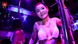 Bangkok Street Walk - Pheromone Agogo in Walking Street - XVIDEOS.COM