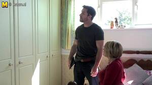 horny housewife seduces - â–· Horny British housewife seduces the handyman - / Porno Movies, Watch Porn  Online, Free Sex Videos