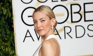 Jennifer Aniston Butt Fucked - Watch: Jennifer Aniston pats Kate Hudson's bum at Golden Globes