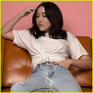 Noah Cyrus Porn - Miley Cyrus Gave Sister Noah the 'Best Advice Ever' Noah Cyrus may have  just released her first single