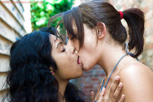 indian lesbian tongue kissing - Indian lesbian Kiki tongue kissing white girlfriend Lou-Ellyn outdoors -  PornPics.com
