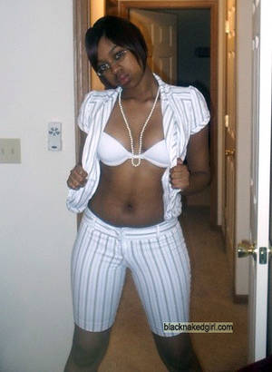 Hot Black Bbw Pussy - Hot black BBW exposing her pussy in this homemade sex pics. Big-size  picture #5