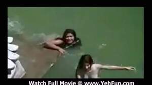 bollywood actress naked half bath - bollywood actress bathing nude - XVIDEOS.COM