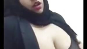 fat hijab nude - Desi paki Bhabhi fat ass hole thighs Big boobs muslim hijab