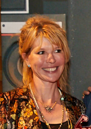 julia crown - Julia Davis - Wikipedia