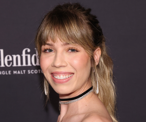 Jennette Mccurdy Celebrity Porn - Jennette McCurdy says in Hard Feelings podcast she feels 'so much shame'  when people connect her to iCarly