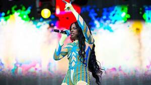 Iggy Azalea Porn Bbc - Iggy Azalea threatened with sex tape release by hackers - BBC News