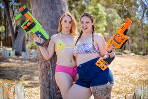 Nerf Dart Porn - Nerf Gun Babes - Picset - Kim Cums