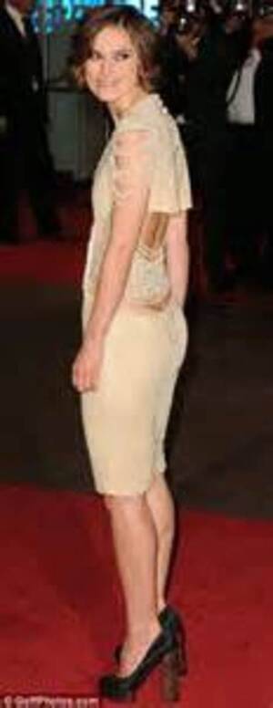 keira knightley upskirt - Dress up keira knightley galagif.com