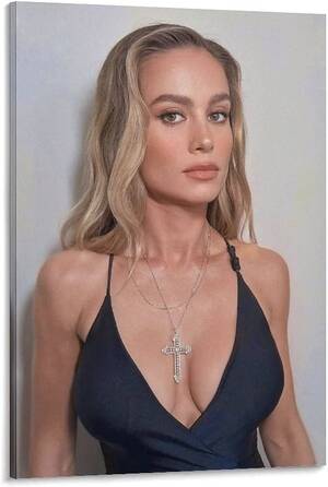 Brie Larson Sex - Amazon.com: TZDHM Brie Larson Sexy Poster Sex Celebrity Star Actress Model  Poster 61 (2) Canvas Painting Posters And Prints Wall Art Pictures for  Living Room Bedroom Decor 12x18inch(30x45cm) : ×œ×‘×™×ª ×•×œ×ž×˜×‘×—