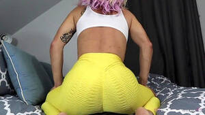 bisexual shemales in leggings - Leggings Shemale Porn Videos