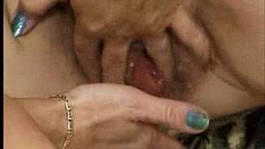 amateur mature lesbians peeing - mature lesbian pissing' Search - XNXX.COM