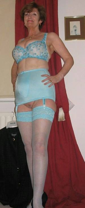 girdle upskirt xxx - Mature Panty Girdle | never wear panties... I love \