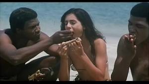 bollywood actresses interracial - Indian Actress Kitu Gidwani Topless In French Movie Black - XVIDEOS.COM