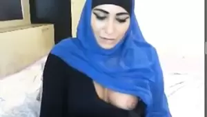 hijab on webcam couple sex - Hijab girl on webcam | xHamster