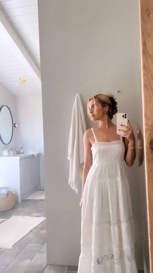 Ariel Winter Porn Double - Zoey Deutch: Zombieland: Double Tap : r/CelebrityHorror