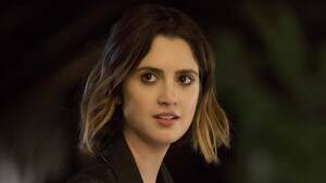 Laura Marano Porn Fucking - The Perfect Date' Star Laura Marano on Relating to Celia and the
