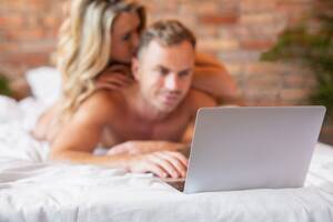 Couple Watching Porn - It's Okay to Watch Porn With Your Partner if You Both Agree to It -  InsideHook