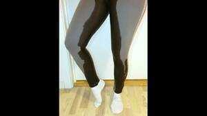 Norwegian Piss Porn - Norwegian desperat pissing in leggings - Pisshamster.com