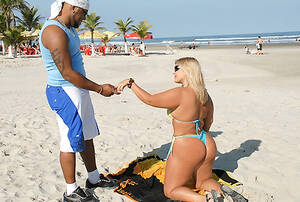 brazil beach pawg - Brazil Beach Pawg | Sex Pictures Pass