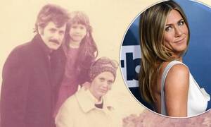 Jennifer Aniston Hardcore Porn - Jennifer Aniston, 54, shares old photo with her parents | Daily Mail Online