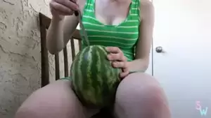 girl fucking a shemale melon catchers - Tranny Pegging A Watermelon | Anal Dream House