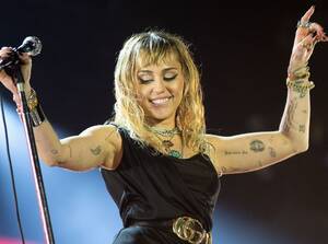 Miley Cyrus Backstage Sex Tape - Why Miley Cyrus Didn't Want to Do Hannah Montana After Having Sex