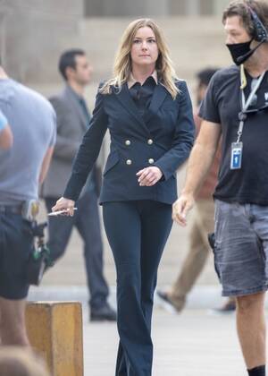 Emily Vancamp Porn - Coming out of my cave and... oh wow, it's bright â€” Emily VanCamp as Sharon  Carter on the set of The...