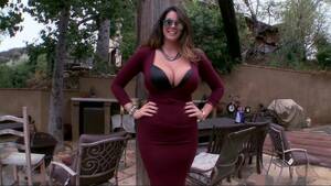 Big Naturals Clothed - Clothed huge natural tits and ass - Faperoni Porn Videos