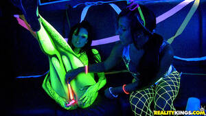 Neon Body Paint Porn - Glow Body Paint Porn | Sex Pictures Pass