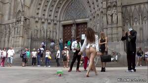 Bald Pussy Public - Naked shaved pussy babe fucked in public - XVIDEOS.COM