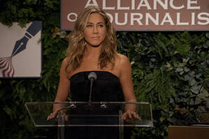 Jennifer Aniston Porn Handjob - Jennifer Aniston, Jon Hamm have steamy sex scene in 'The Morning Show'