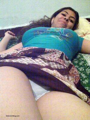 desi nude thighs - Nude Indian girls - 2009-11-11-08-06 Porn Pic - EPORNER