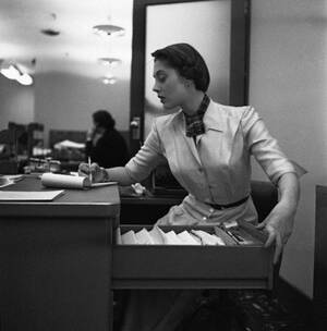 1950s secretary boss porn - Vintage Office Assistant: A Nostalgic Look at Secretaries before the 1970s