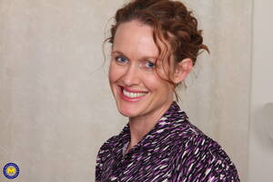 horny housewife strips - American horny Housewife strips off her clothes and plays with her pussy -  Mature.nl