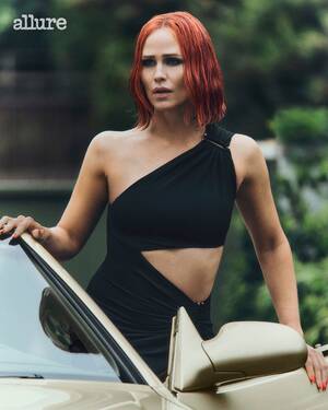 Jennifer Garner Porn - Jennifer Garner Covers 'Allure' in a Naked Dress With Pink Hair | Us Weekly