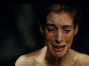 Anne Hathaway Porn Lesbian - WATCH Anne Hathaway Looked Like Gay Brother in Les Mis