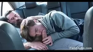 Im Auto Blasen - oral sex in auto Gay Porn - Popular Videos - Gay Bingo