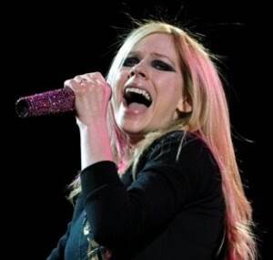 Avril Lavigne Pussy - Philosophy Politics Economics: Avril Lavigne Too Sexy