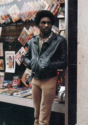 interracial long dong silver porn - El artÃ­culo se titulaba â€œLong Dong Silver, en las calles y en la camaâ€, y  trataba ambos aspectos: el personaje andando por las sucias calles de la  Nueva ...