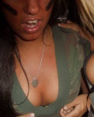 Amateur Cleavage Porn - Amateur Cleavage Porn Pics - PICTOA