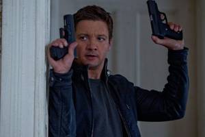 Jason Bourne Porn - Gun / Porn (Jeremy Renner as Aaron Cross in The Bourne Legacy)