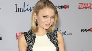 Dakota Skye Porn - Porn star Dakota Skye, who received backlash for flashing breasts at George  Floyd mural, found dead