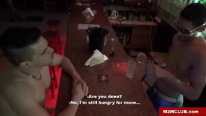 Gay Bathhouse Sex - Sex in a Gay Bathhouse - XVIDEOS.COM