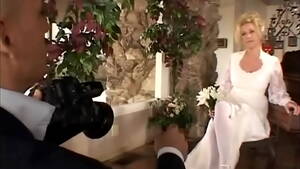brides who love anal - Bride Taylor Lynn loves anal at the wedding - XVIDEOS.COM