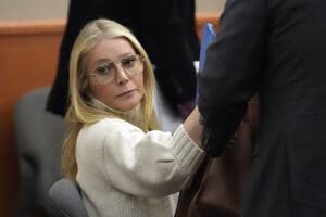 Gwyneth Paltrow Porn Comic - Gwyneth Paltrow in court as trial over 2016 ski collision begins | CNN