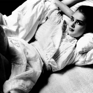 milf nudists - 40 Years Later, Brooke Shields Has No Regrets About Her Scandalous  Star-Making Role | Vanity Fair