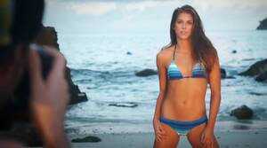Alex Morgan Body Paint Pussy - PAGEVIEWS: Alex Morgan and Kate Upton SI Swimsuit Issue Videos - Crossing  Broad